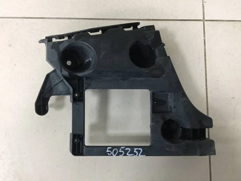 Кронштейн заднего бампера левый Audi A6 (C7) 2011>