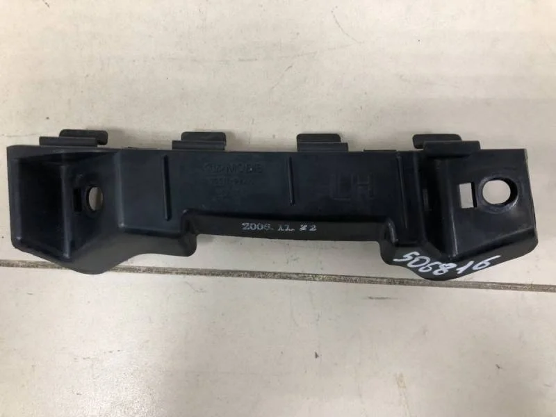 Кронштейн переднего бампера левый Kia Ceed (ED) 2007-2012