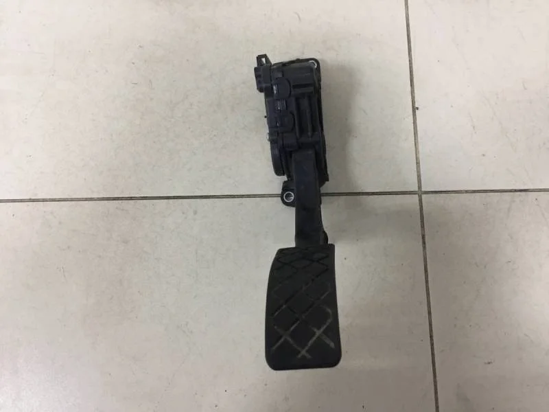 Педаль газа Volkswagen Polo (Sed RUS) 2011>