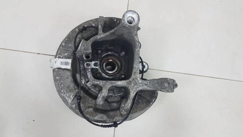 Кулак поворотный задний правый BMW 7-Series F01  2008-2015