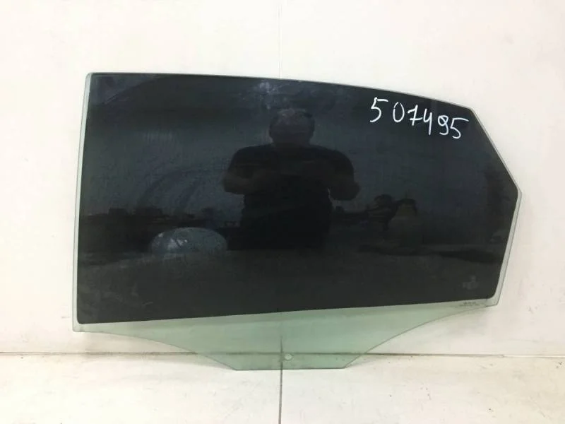 Стекло двери задней левой Volkswagen Polo (Sed RUS) 2011>
