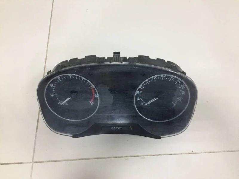 Панель приборов Skoda Rapid 2012-2020