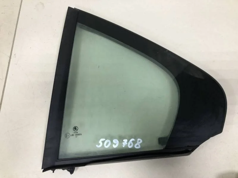 Стекло двери задней левой (форточка) Skoda Rapid 2012-2020