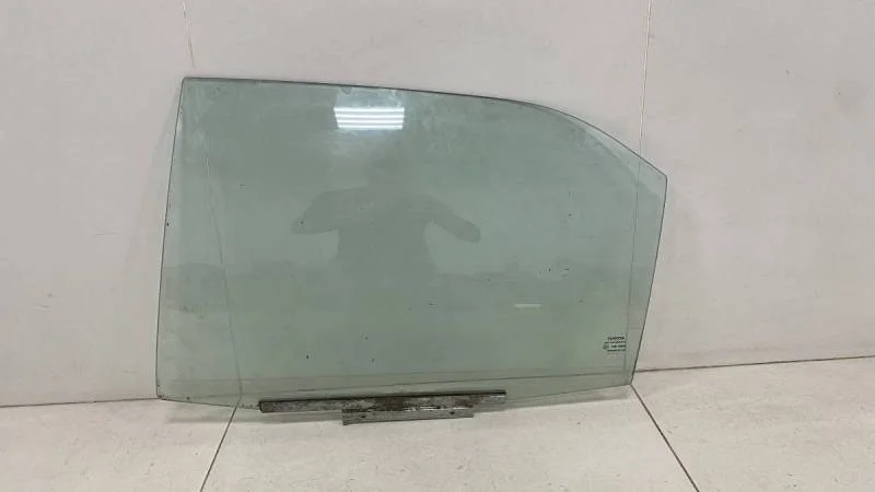 Стекло двери задней левой Toyota Camry (V50) 2011-2017