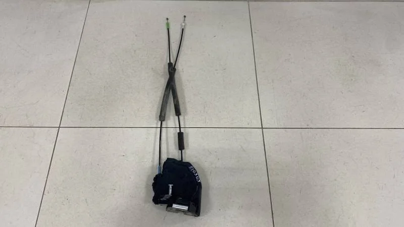 Замок двери задней левой Toyota Camry (V50) 2011-2017