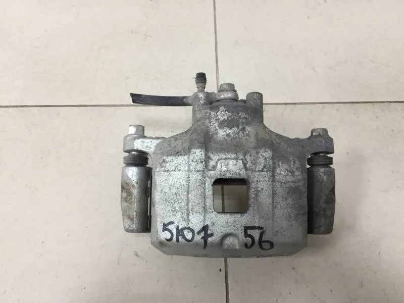 Суппорт передний правый Mitsubishi Outlander (GF) 2012>