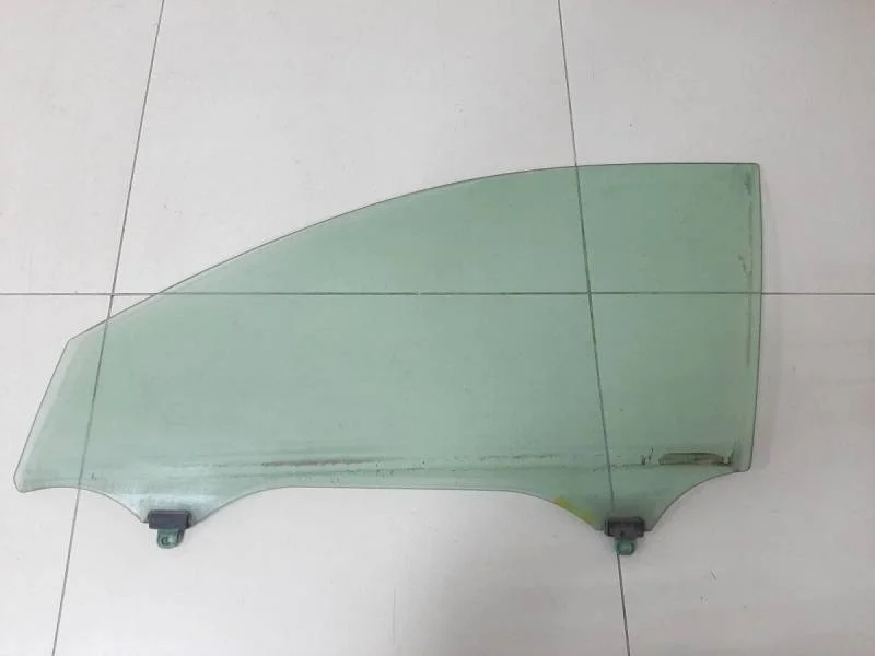 Стекло двери передней левой Toyota Camry (V40) 2006-2011
