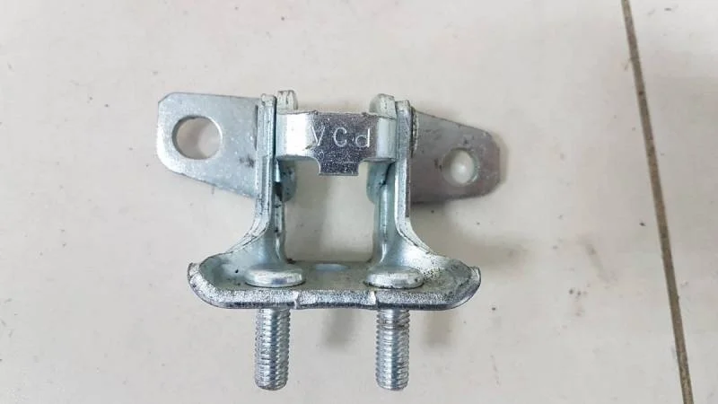 Петля двери задней правой верхняя Mitsubishi Outlander (GF) 2012>