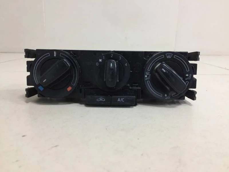 Блок управления отопителем Skoda Rapid 2012-2020