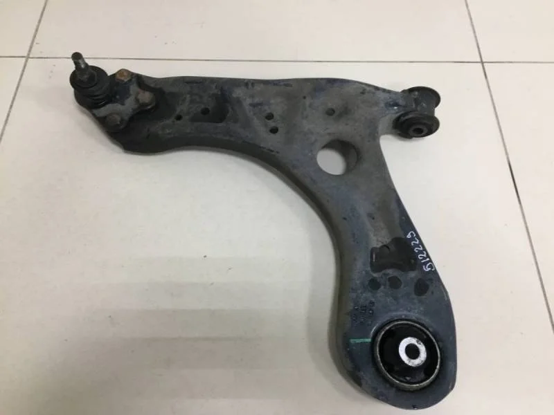 Рычаг передний левый Skoda Rapid 2012-2020