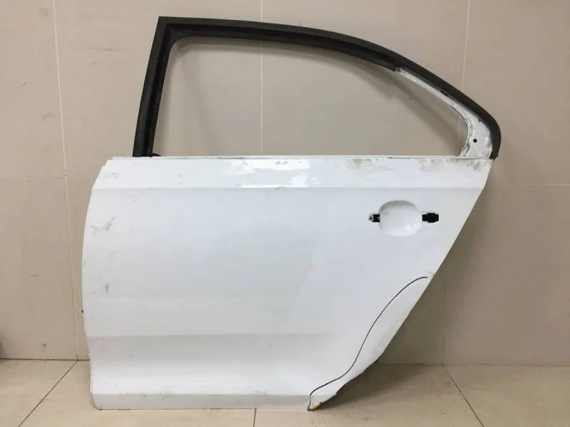 Дверь задняя левая Skoda Rapid 2012-2020