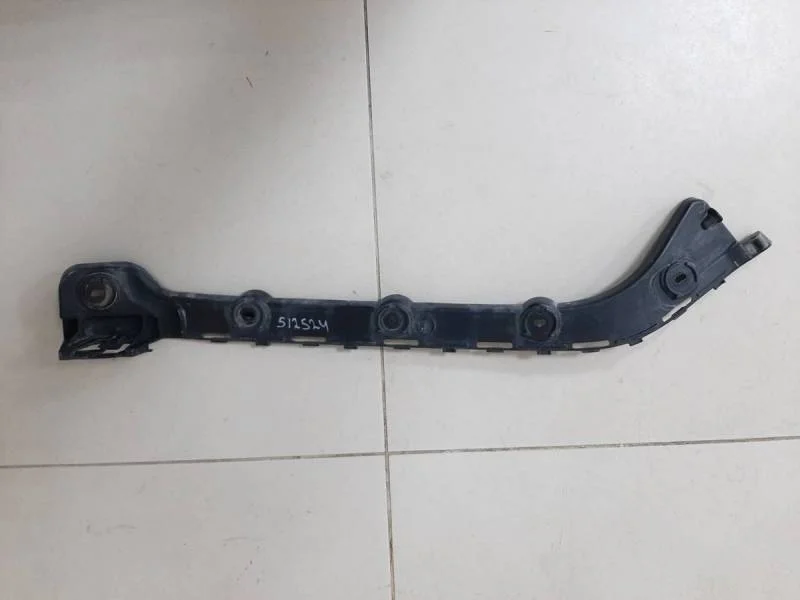 Кронштейн заднего бампера правый Skoda Octavia (A7) 2013>