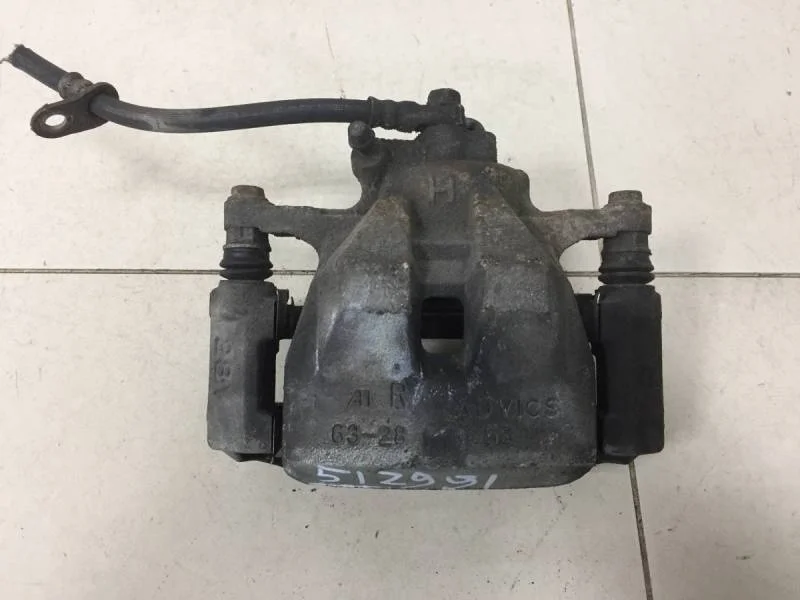 Суппорт передний правый Nissan Qashqai (J10) 2006-2013