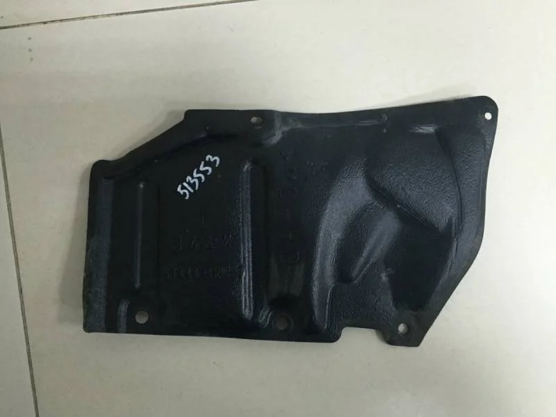 Пыльник двигателя нижний левый Toyota Corolla E150 2006-2013