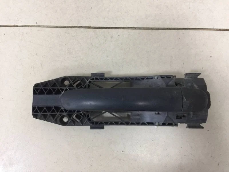 Ручка двери задней наружная правая Skoda Rapid 2012-2020