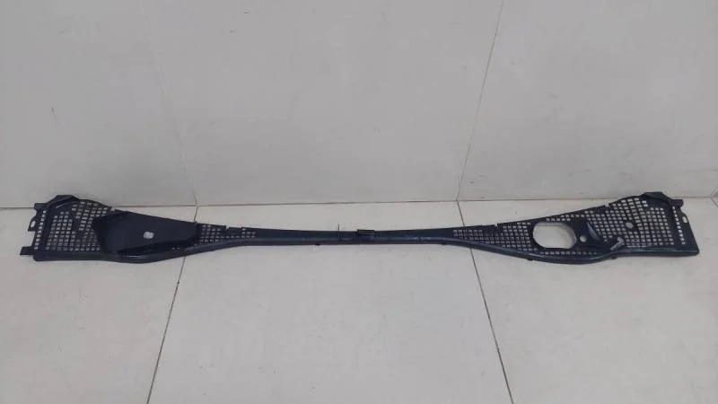 Решетка стеклооч. (планка под лобовое стекло, жабо) Renault Sandero 2009-2014