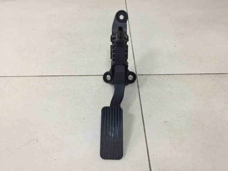 Педаль газа Hyundai Solaris 2017>