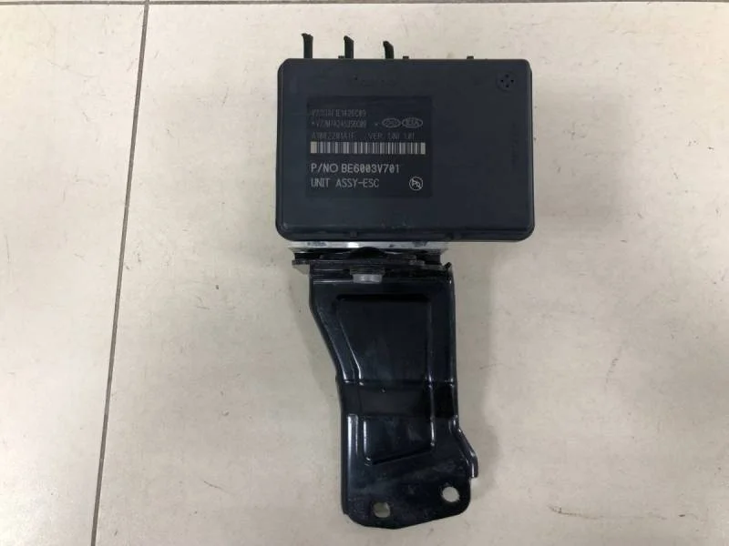 Блок ABS (насос) Hyundai Solaris 2017>