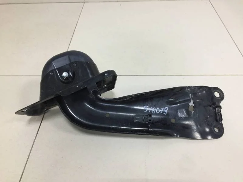 Рычаг задний продольный правый Volkswagen Taos 2020>