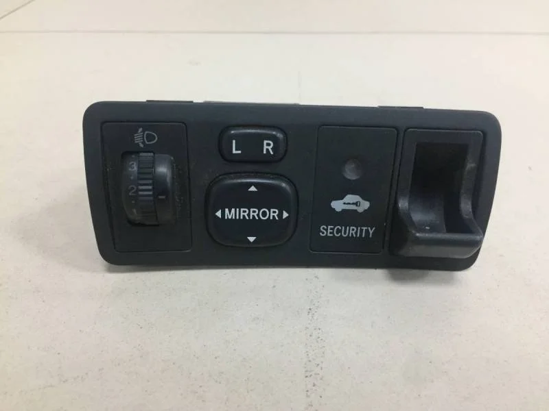 Блок кнопок Toyota Corolla E120 2001-2007