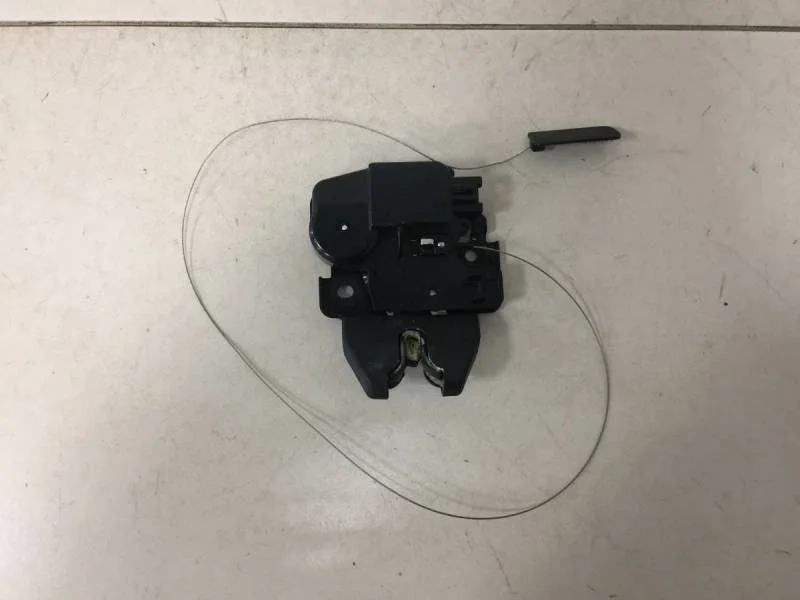 Замок багажника Nissan Teana J32 2008-2013