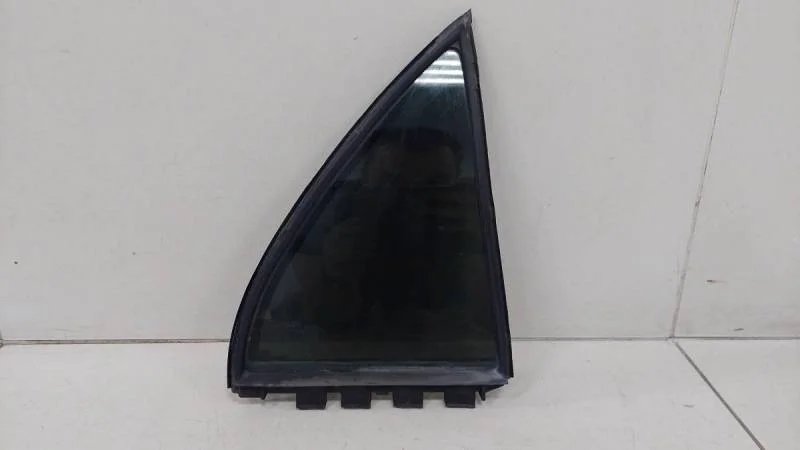 Стекло двери задней правой (форточка) Toyota Corolla E120 2001-2007