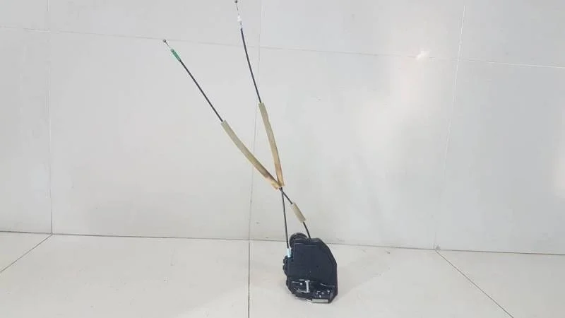 Замок двери задней левой Toyota Camry (V50) 2011-2017