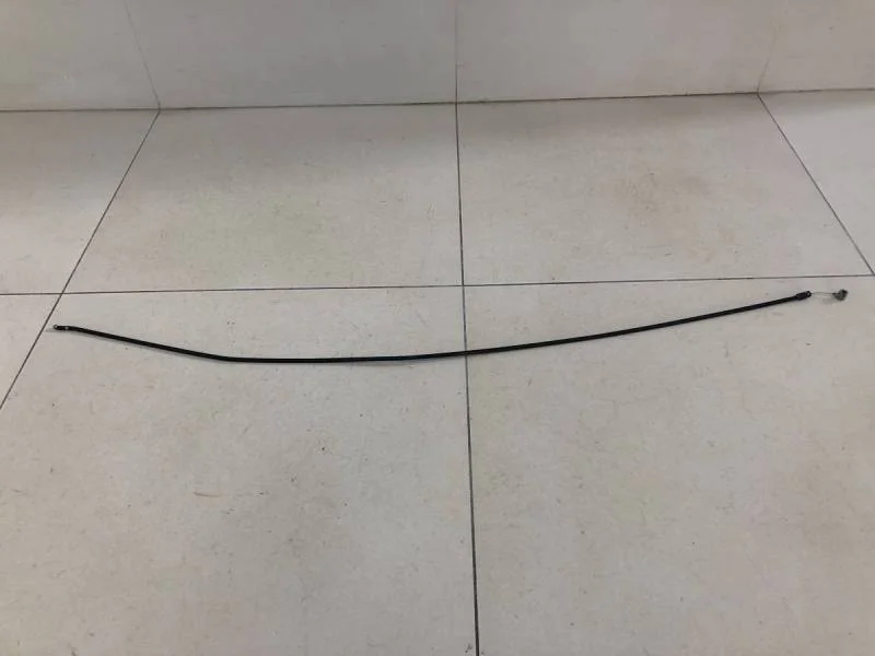 Трос открывания капота Skoda Rapid 2012-2020