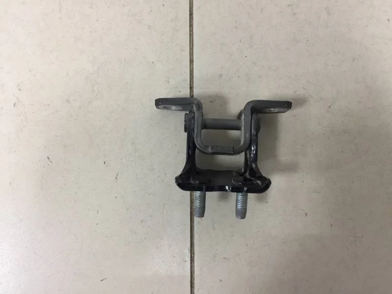 Петля двери задней левой верхняя Mitsubishi Pajero/Montero Sport (KH) 2008-2015