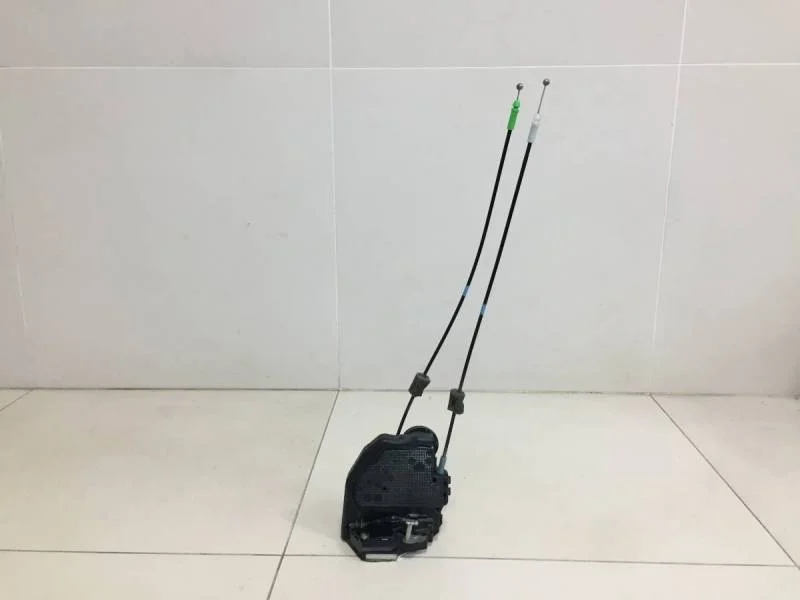 Замок двери задней правой Toyota Rav 4 (A30) 2006-2013