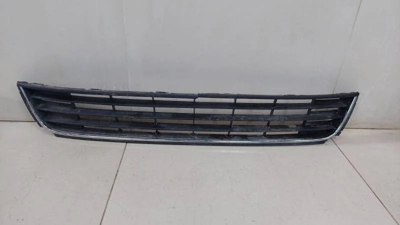 Решетка в бампер центральная Volkswagen Polo (Sed RUS) 2011>