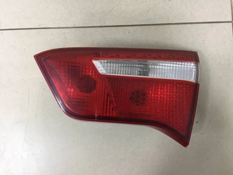 Фонарь задний внутренний правый Kia Rio 3 (UB) 2011-2017