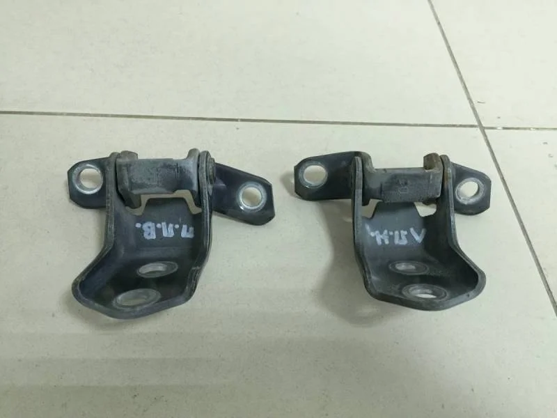 Петля двери передней правой верхняя Mazda Mazda 3 (BK) 2002-2009