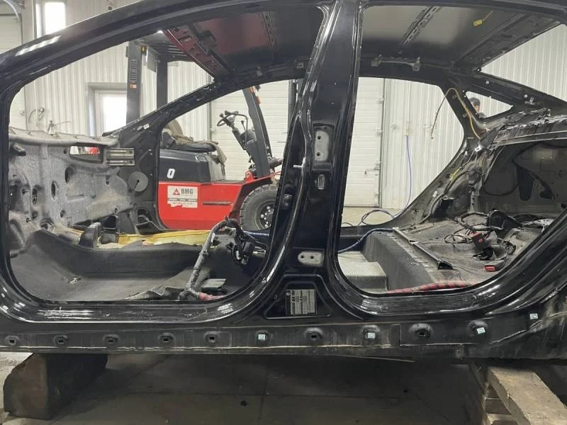 Порог со стойкой левый Hyundai i40 (VF) 2011>