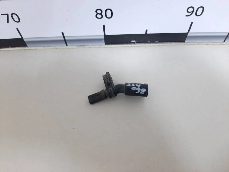 Датчик ABS передний левый Skoda Octavia (A7) 2013>