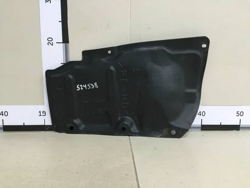 Пыльник двигателя нижний правый Toyota Corolla E150 2006-2013