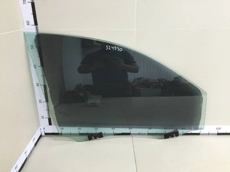 Стекло двери передней правой Renault Megane (2) 2002-2009