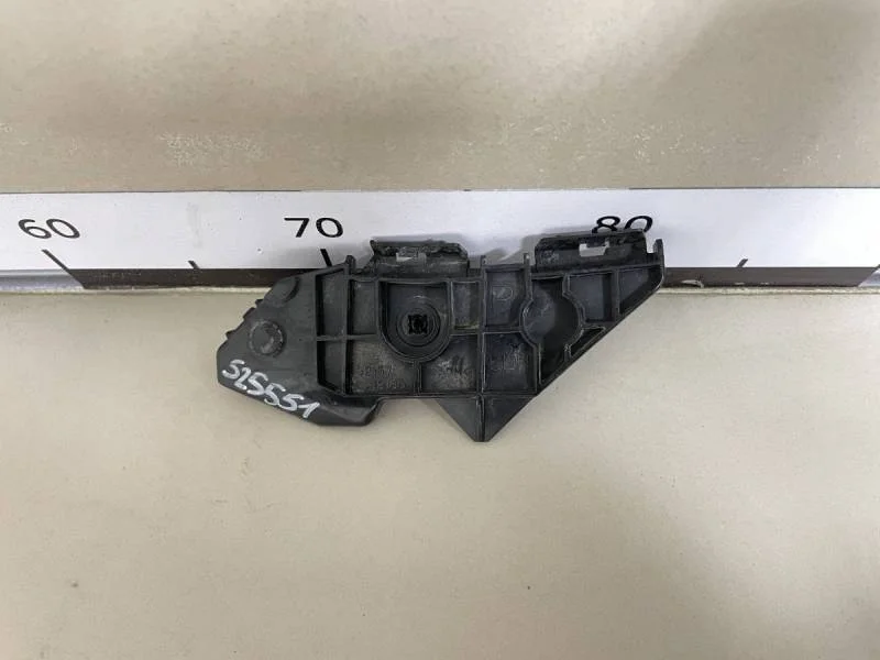 Кронштейн заднего бампера правый Toyota Corolla E150 2006-2013