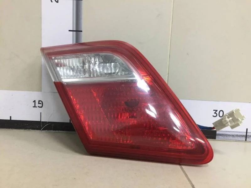 Фонарь задний внутренний левый Toyota Camry (V40) 2006-2011