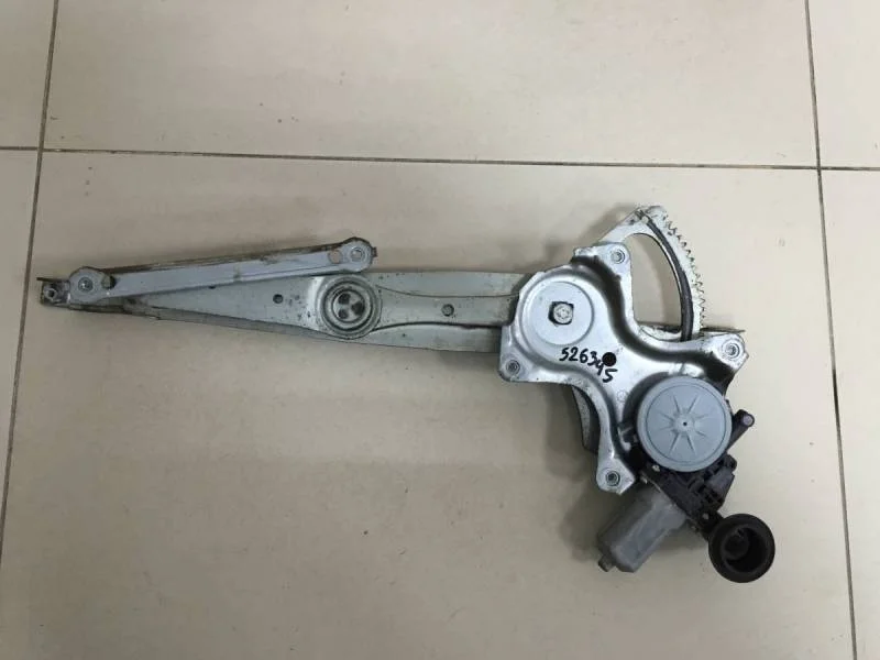 Стеклоподъемник электр. передний правый Toyota Camry (V40) 2006-2011