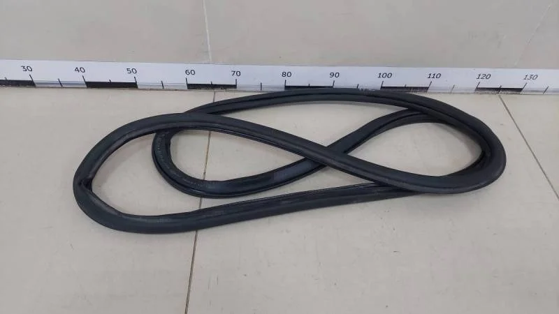 Уплотнитель проема двери задней правой Volkswagen Polo (Sed RUS) 2011>