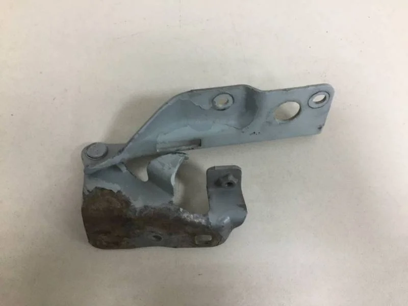 Петля капота левая Nissan Almera Classic (B10) 2006-2013
