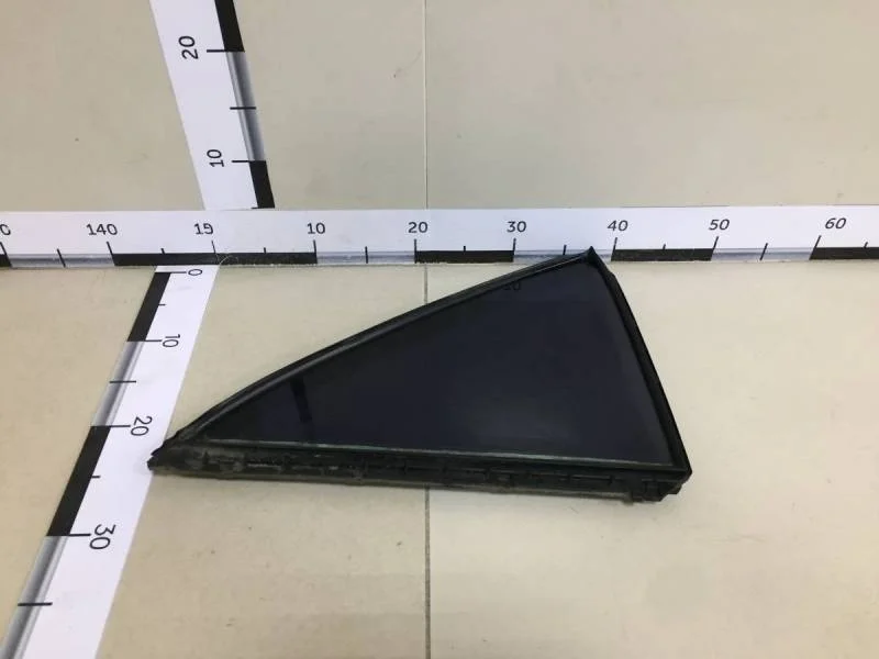 Стекло двери задней правой (форточка) Toyota Camry (V40) 2006-2011