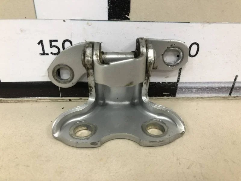 Петля двери задней левой верхняя Toyota Camry (V40) 2006-2011