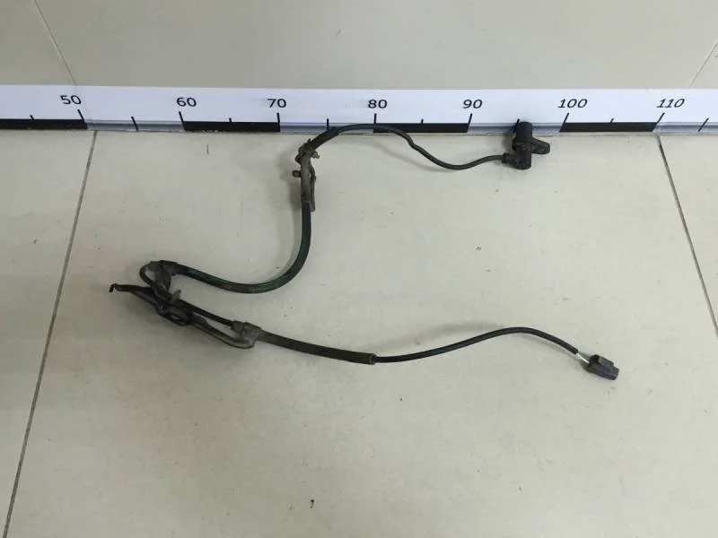 Датчик ABS передний правый Toyota Camry (V40) 2006-2011
