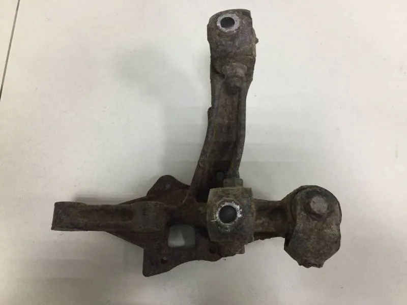 Кулак поворотный задний правый Toyota Camry (V40) 2006-2011