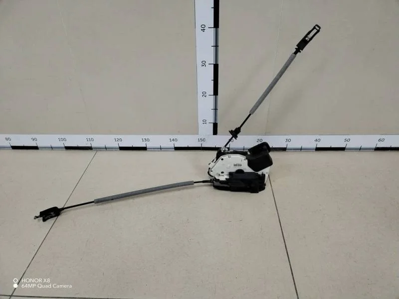 Замок двери задней левой Volkswagen Polo (Sed RUS) 2011>