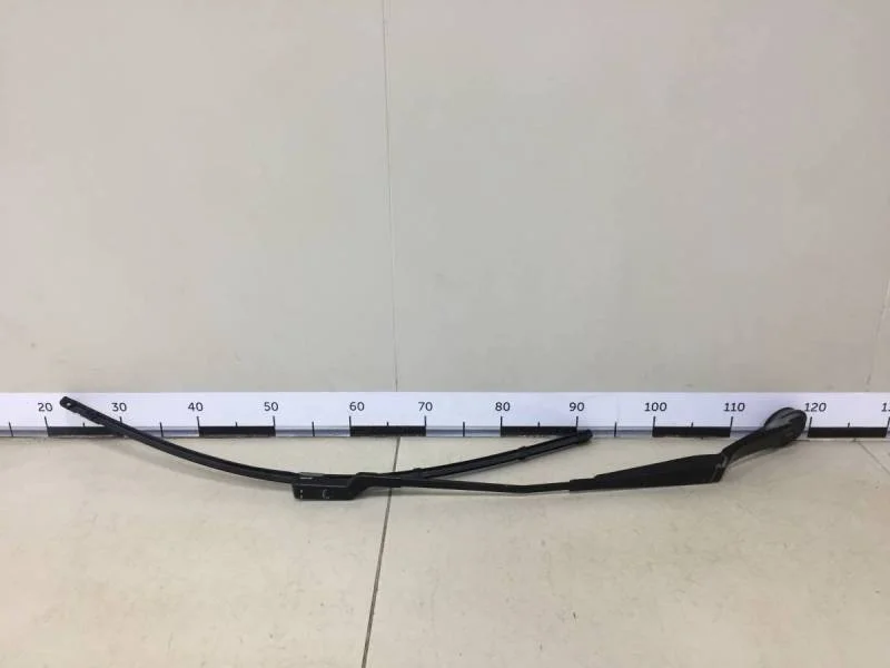 Поводок стеклоочистителя передний левый Ford Focus 3 2011>