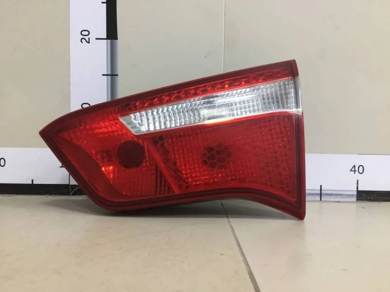 Фонарь задний внутренний правый Kia Rio 3 (UB) 2011-2017