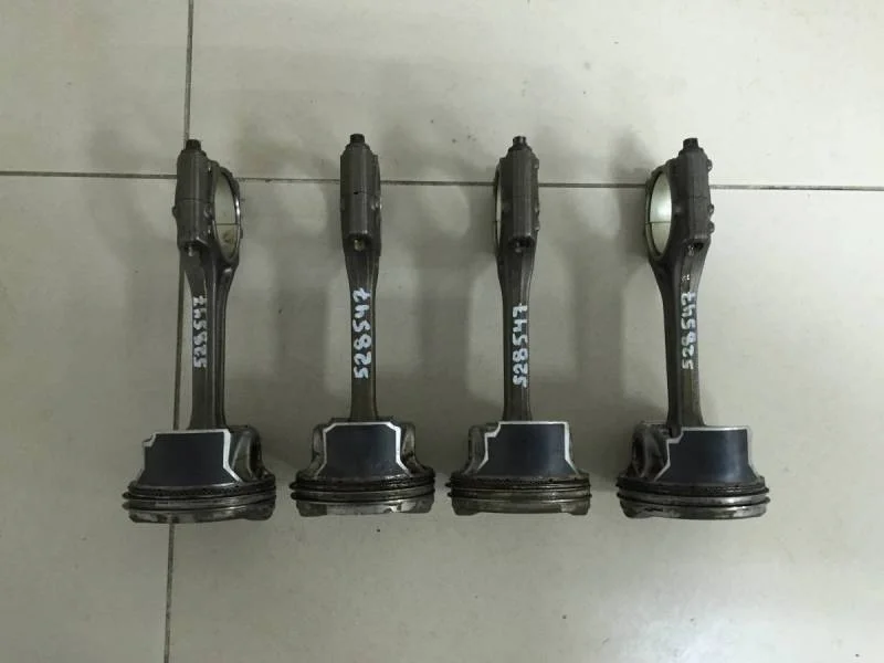 Поршень с шатуном Skoda Octavia (A7) 2013>